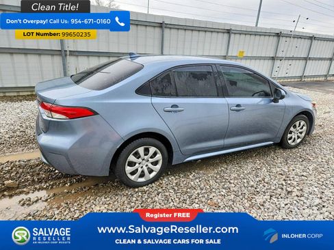 Used 2021 Toyota Corolla LE image 4