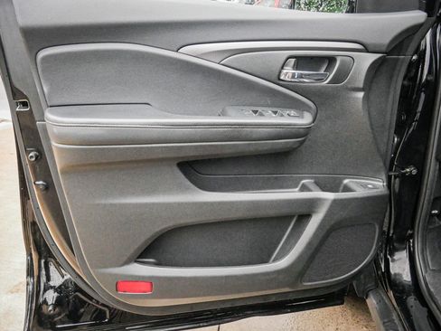 Certified 2021 Honda Ridgeline Sport image 14