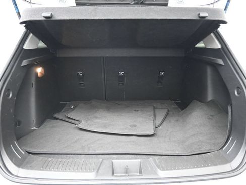 Used 2025 Chevrolet Trax LT w/ LT Convenience Package FWD image 29