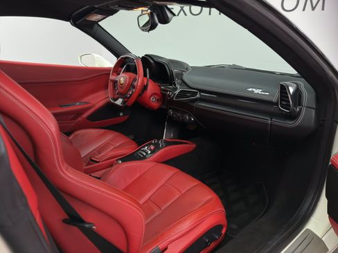 Used 2013 Ferrari 458 Spider RWD image 49