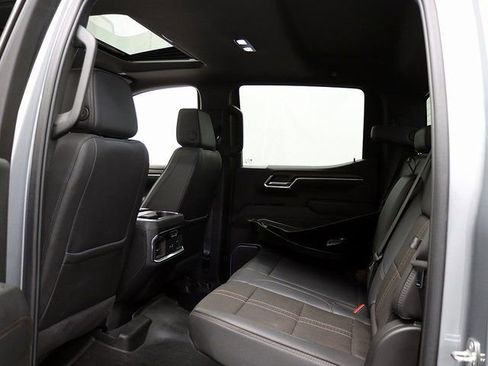 Used 2024 Chevrolet Silverado 1500 High Country w/ Technology Package image 13