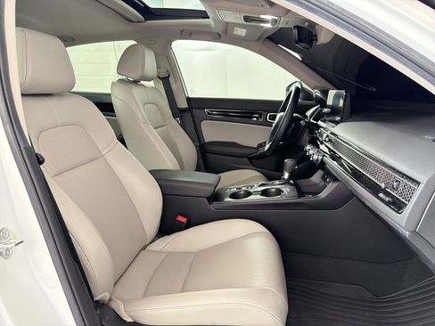 Used 2024 Honda Civic Touring image 31