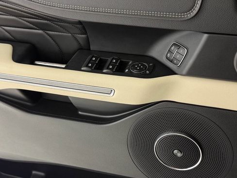 Used 2018 Ford Expedition Platinum RWD image 70