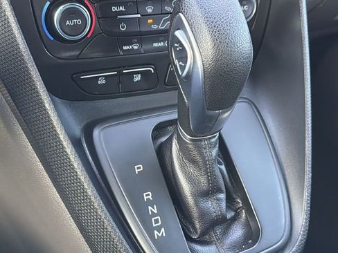 Used 2020 Ford Transit Connect XLT FWD image 19