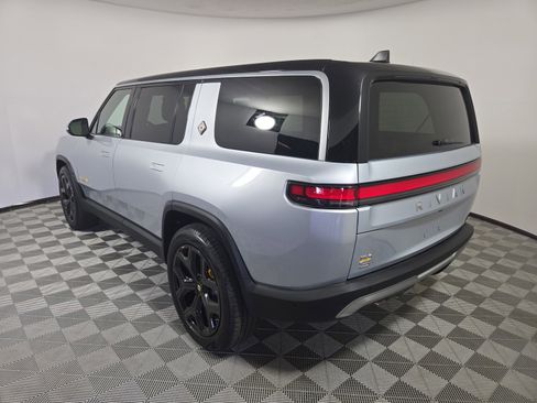 Used 2023 Rivian R1S Adventure image 3