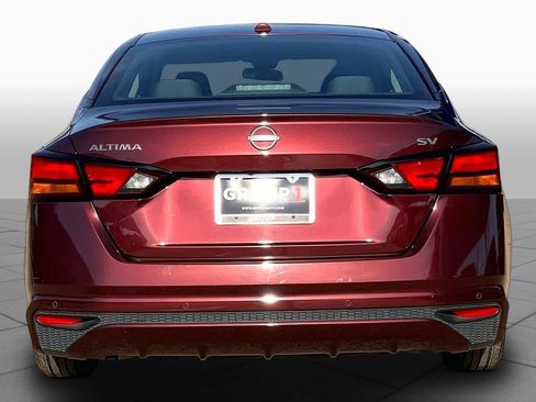 Used 2023 Nissan Altima 2.5 SV FWD image 5
