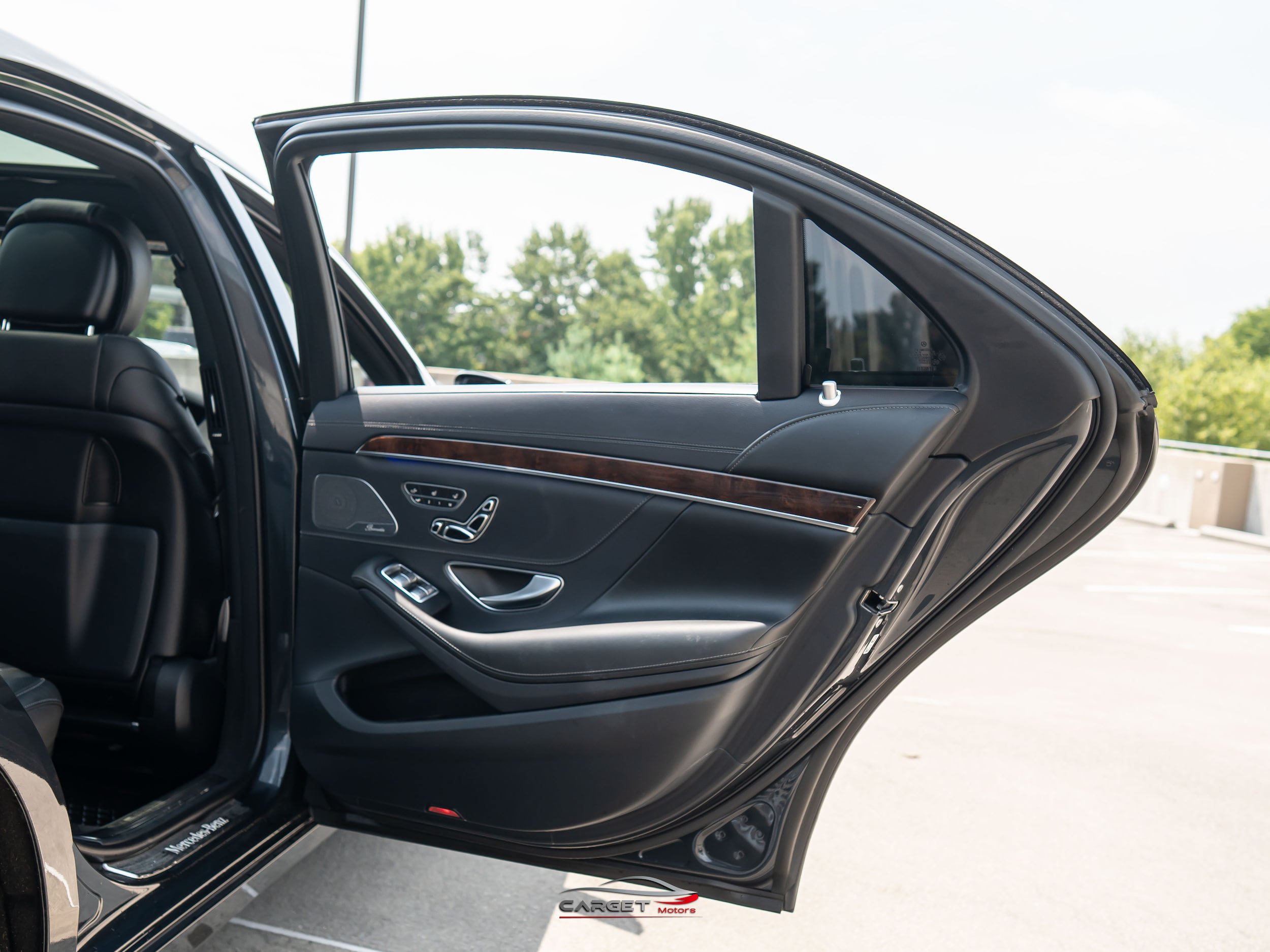 Used 2019 Mercedes-Benz S 560 4MATIC Sedan image 43