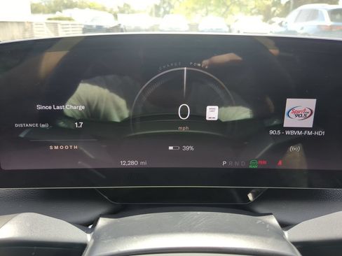 Used 2024 Lucid Air Touring AWD/4WD image 32