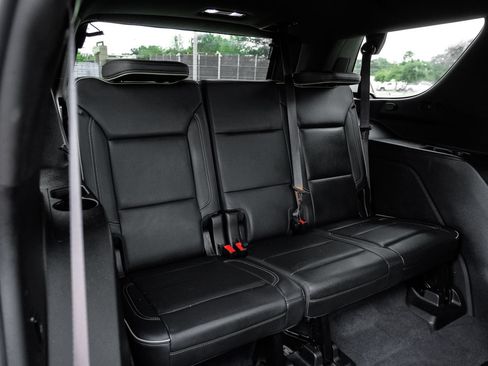 Used 2021 Chevrolet Tahoe Premier w/ Premium Package RWD image 43