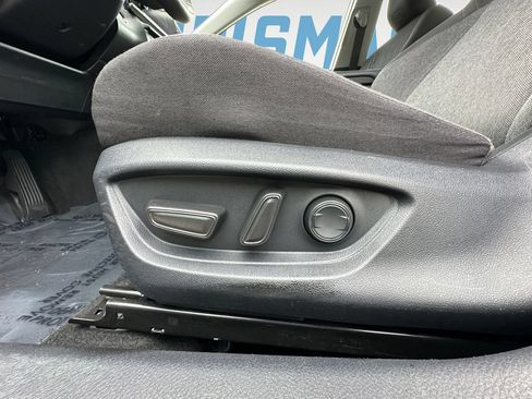 Used 2025 Toyota Camry LE w/ Convenience Package AWD/4WD image 17