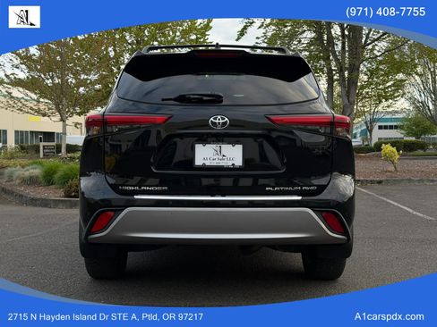 Used 2021 Toyota Highlander Platinum AWD/4WD image 7