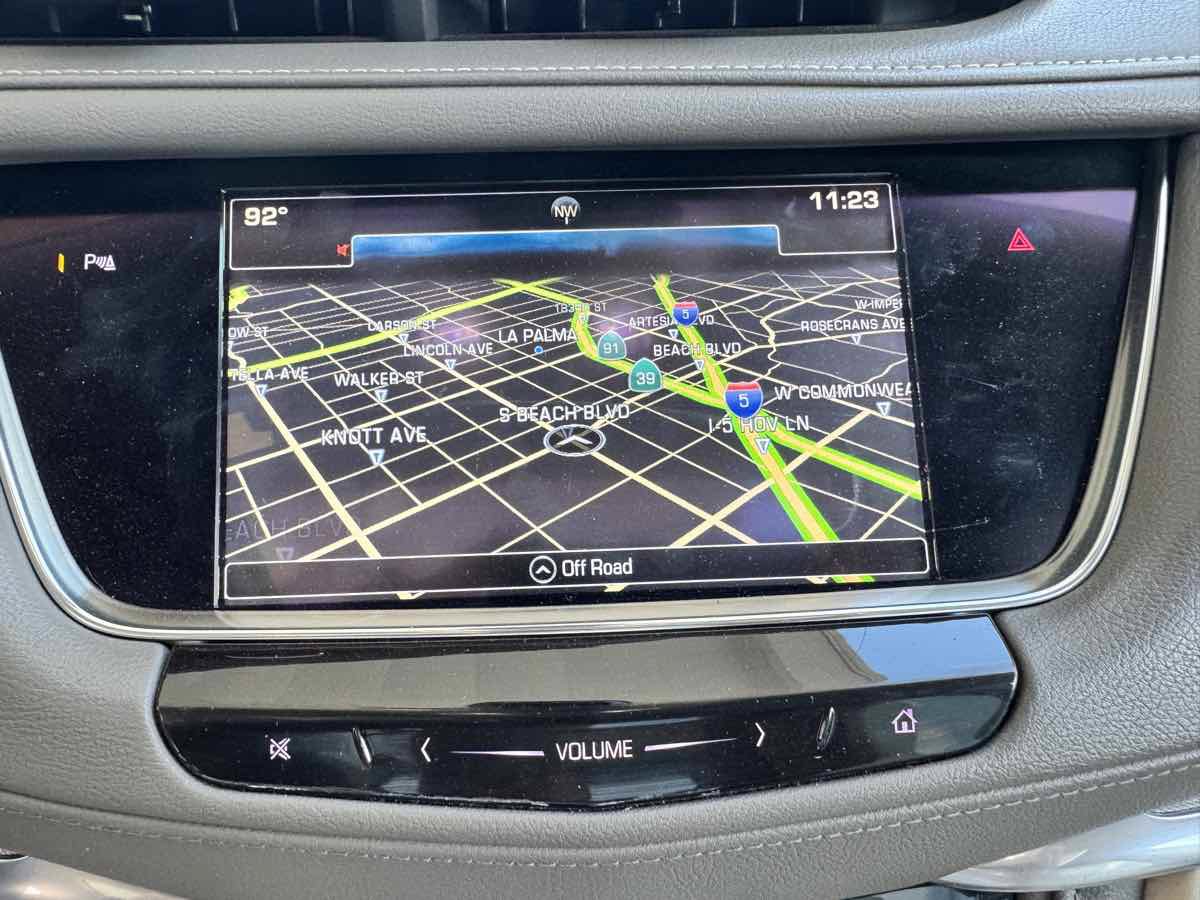 Used 2017 Cadillac XT5 Luxury w/ Driver Awareness Package FWD image 44
