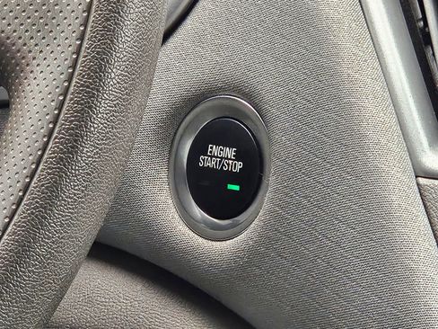 Used 2023 Chevrolet Malibu LT image 14