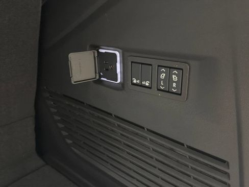 Used 2025 Chevrolet Tahoe RST w/ Comfort Package RWD image 31