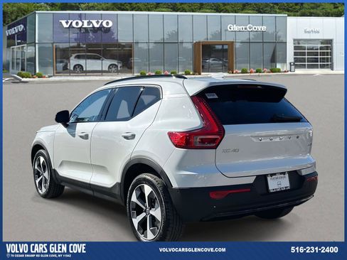 Used 2026 Volvo XC40 B5 Plus w/ Protection Package Premier image 5