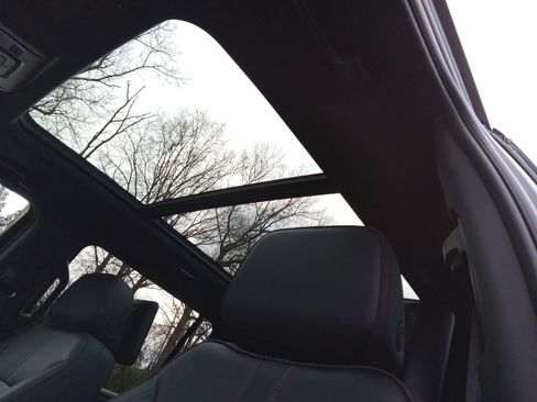 Used 2023 Chevrolet Suburban RST w/ Luxury Package image 12