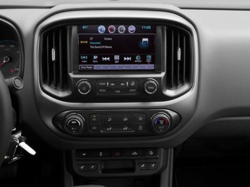 Used 2017 Chevrolet Colorado Z71 image 13