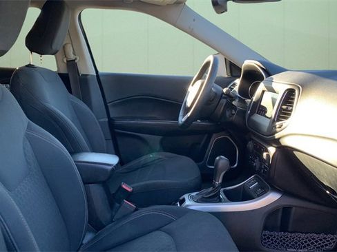 Used 2019 Jeep Compass Sport image 35