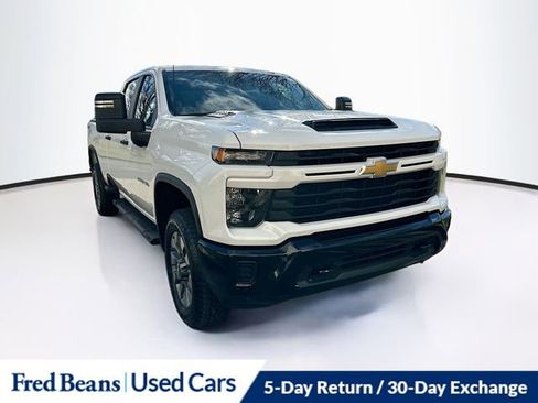 Used 2024 Chevrolet Silverado 2500 Custom w/ Custom Convenience Package image 1