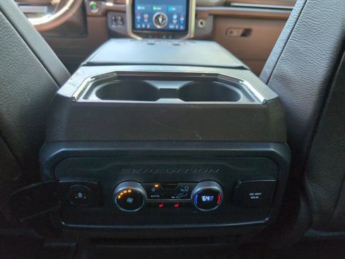 Used 2024 Ford Expedition King Ranch image 19