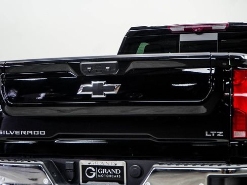 Used 2024 Chevrolet Silverado 3500 LTZ w/ LTZ Premium Package image 12
