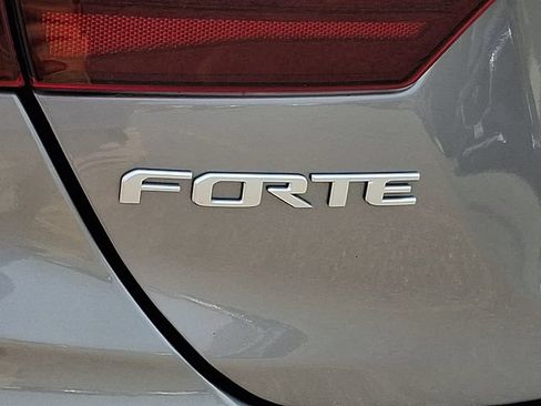 Used 2023 Kia Forte LXS FWD image 30