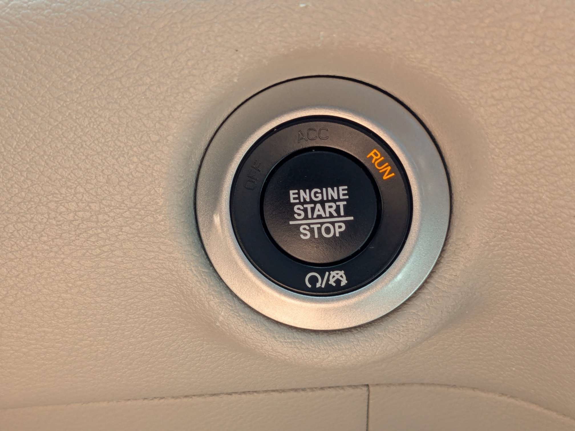 Used 2023 Chrysler Pacifica Touring-L FWD image 33