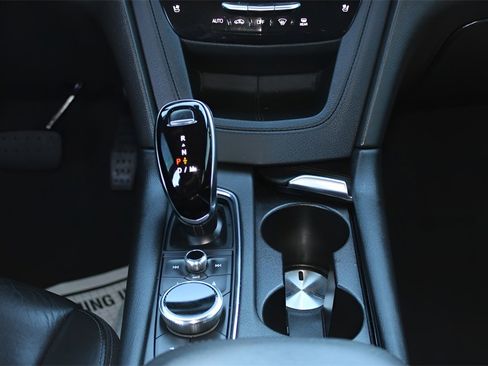 Used 2022 Cadillac XT5 Premium Luxury w/ LPO, Floor Liner Package image 20