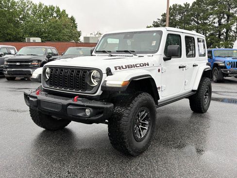 Used 2025 Jeep Wrangler Unlimited Rubicon AWD/4WD image 2