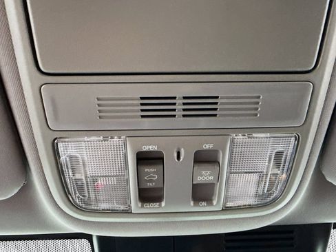Used 2019 Honda CR-V EX image 16