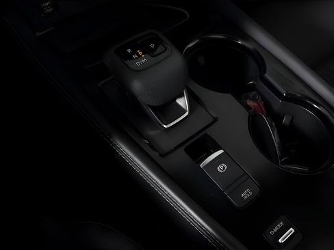 Used 2025 Nissan Rogue Platinum w/ Platinum Premium Package image 16