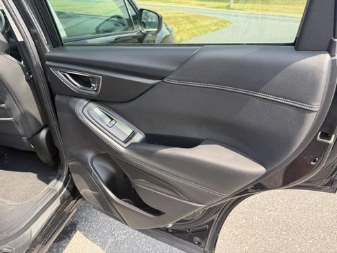 Used 2023 Subaru Forester Premium AWD/4WD image 24