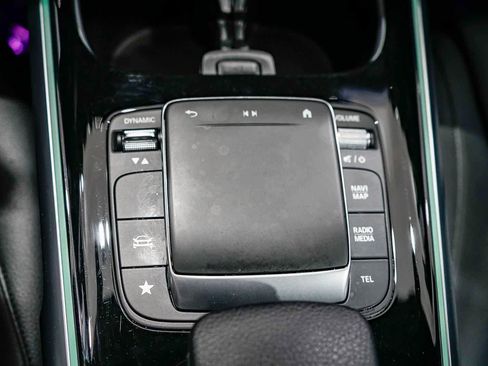 Used 2023 Mercedes-Benz GLB 250 image 21