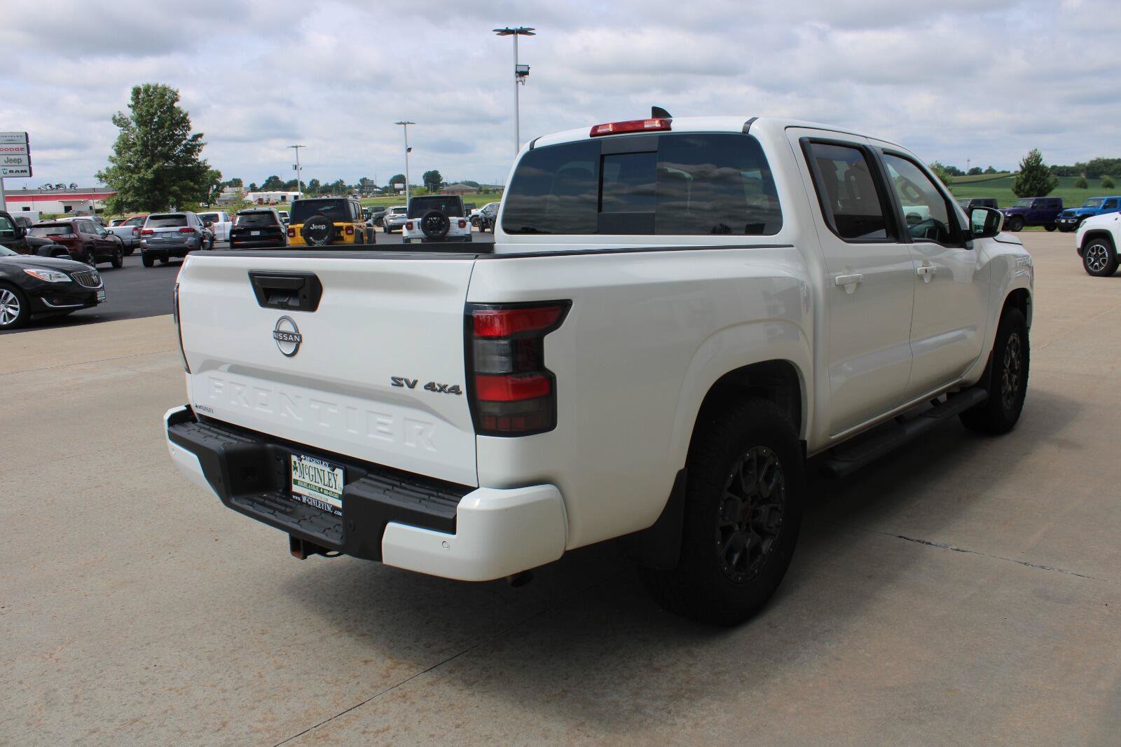 Used 2023 Nissan Frontier SV w/ SV Convenience Package AWD/4WD image 7