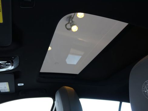 New 2026 Alfa Romeo Tonale Base w/ Black Premium Package image 19