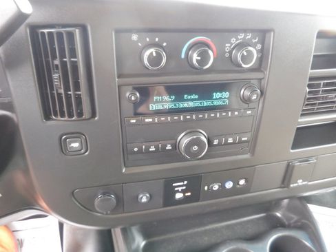 Used 2021 Chevrolet Express 2500 image 14