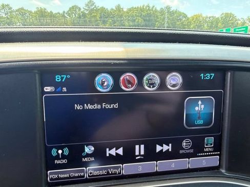 Used 2018 GMC Sierra 2500 Denali w/ Duramax Plus Package AWD/4WD image 30