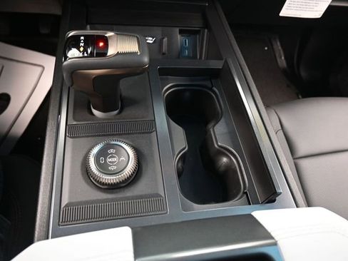 Used 2024 GMC Hummer EV 3X w/ Omega Edition image 11