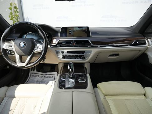 Used 2016 BMW 750i xDrive AWD/4WD image 44