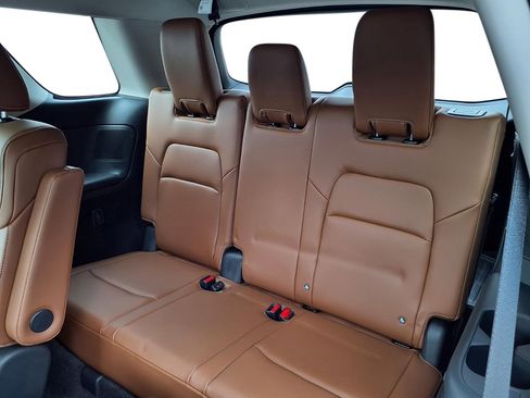New 2026 Nissan Pathfinder Platinum AWD/4WD image 25