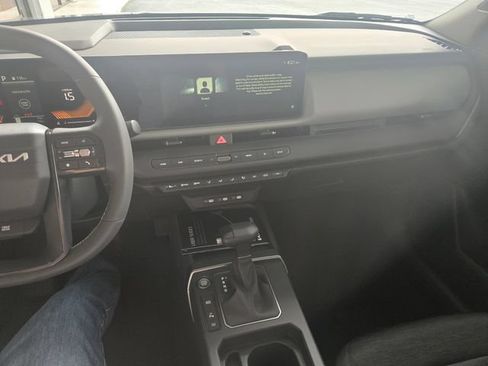 New 2027 Kia Seltos S FWD image 2