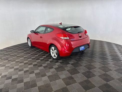 Used 2014 Hyundai Veloster FWD image 9