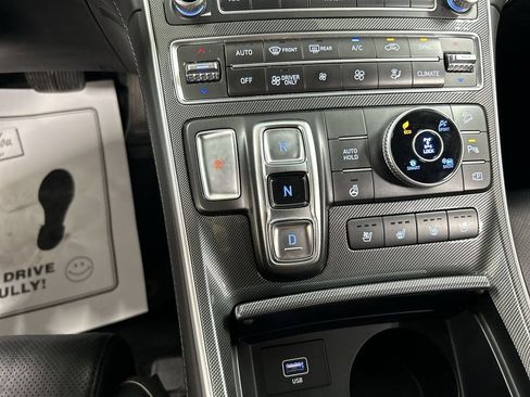 Used 2021 Hyundai Santa Fe Limited AWD/4WD image 18