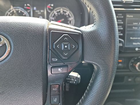Used 2020 Toyota 4Runner TRD Off-Road AWD/4WD image 18