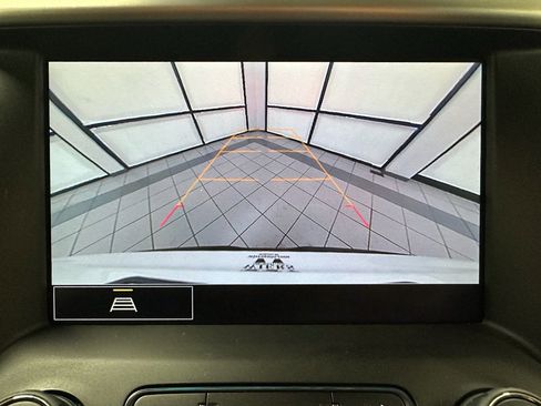 Certified 2023 GMC Acadia SLT image 27