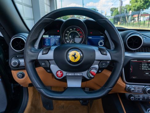 Used 2019 Ferrari Portofino RWD image 35