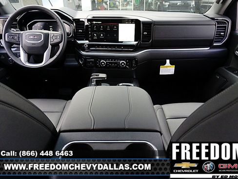 New 2026 GMC Sierra 1500 SLT image 11