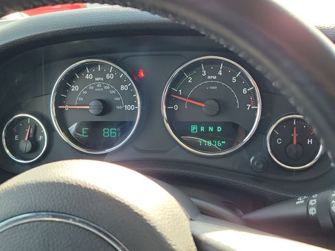 Used 2018 Jeep Wrangler Unlimited Sport S AWD/4WD image 22