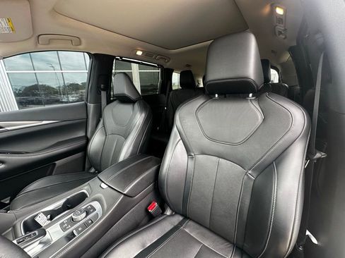 Used 2023 INFINITI QX60 Luxe w/ Cargo Package AWD/4WD image 13