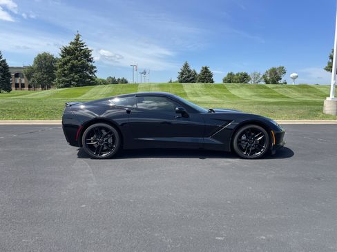 Used 2016 Chevrolet Corvette Stingray Coupe w/ Carbon Flash Badge Package RWD image 6
